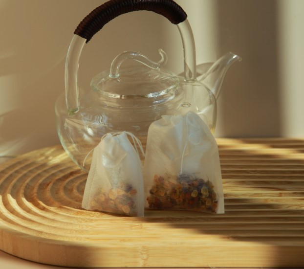 How to Properly Fill and Seal Empty Drawstring Tea Bags?